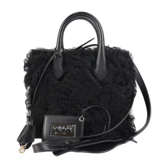 BALENCIAGA Black Leather Shoulder Bag - Picture 1 of 10